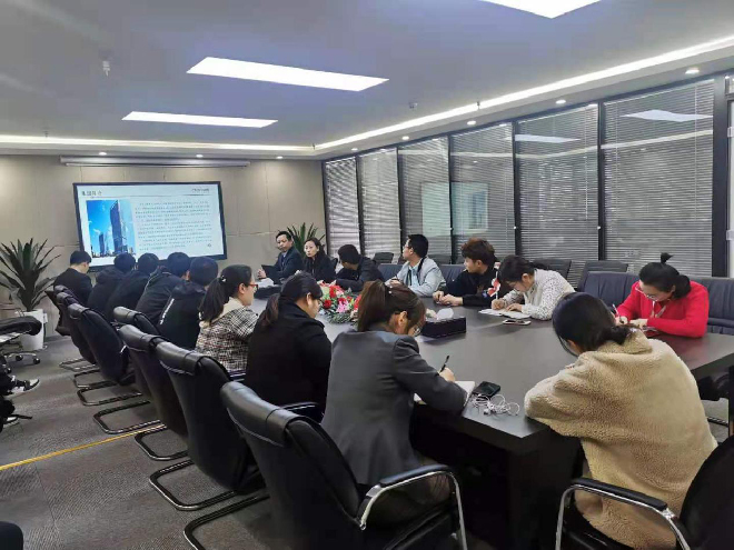陜西馭騰新工業(yè)技術(shù)開(kāi)發(fā)集團(tuán)正式成立，逐步籌劃集團(tuán)化管控模式。